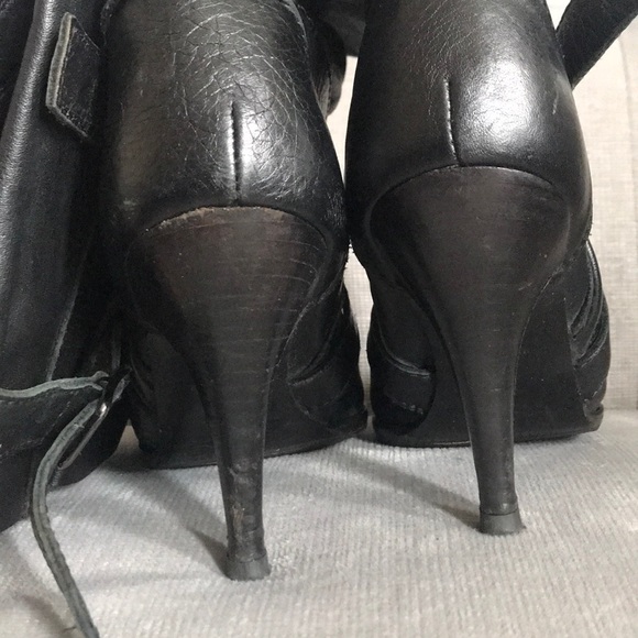 Dolce Gabbana belted slouch boot - Picture 4 of 8